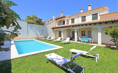 Casa Es Trast